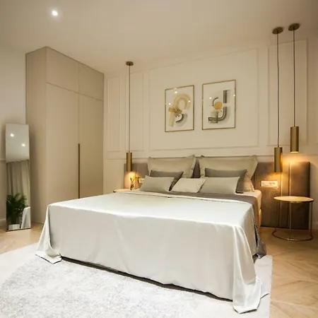 Club 5 Boutique ゲストハウス 4*