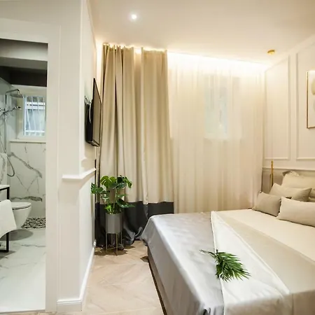 ゲストハウス Club 5 Boutique 4*