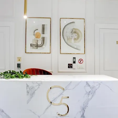 ゲストハウス Club 5 Boutique